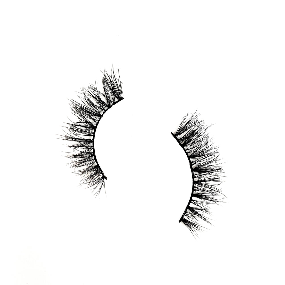 Glimify Lavish soft long natural false lashes