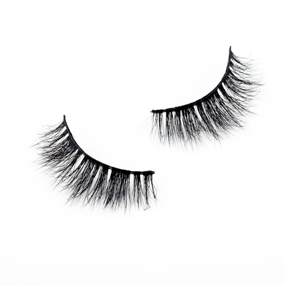 Glimify Lucid fluttery wispy party false lashes