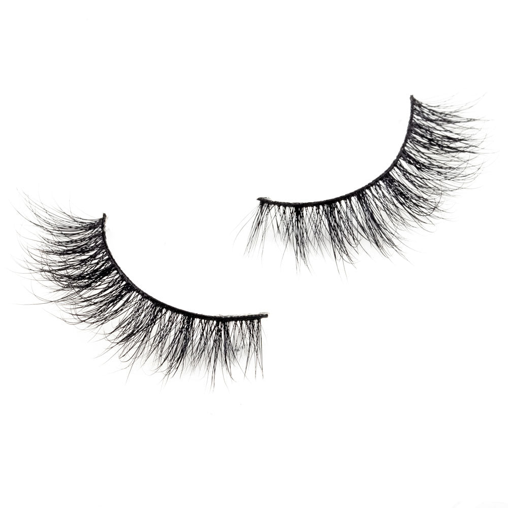 Glimify Deluxe refined natural everyday false lashes
